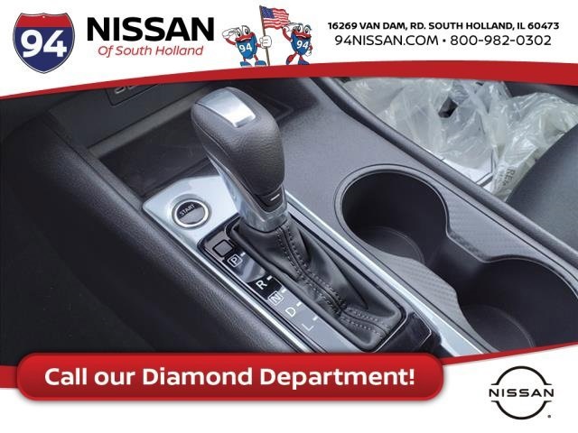 Vehicle image 18 of 21