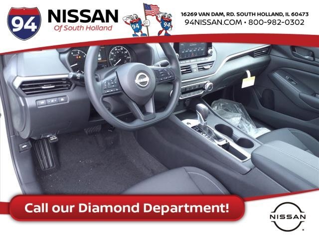 Vehicle image 10 of 21