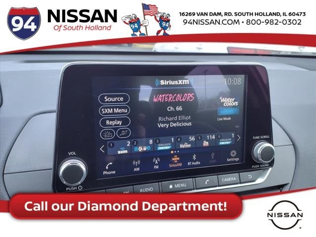 Vehicle image 15 of 21