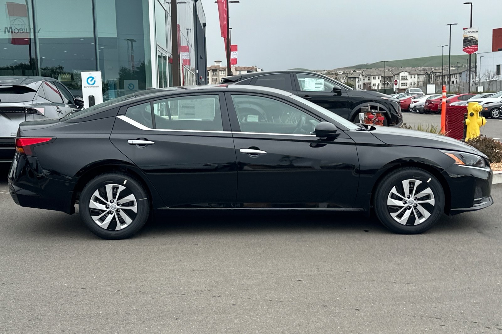 2025 Nissan Altima S Image 5 of 34