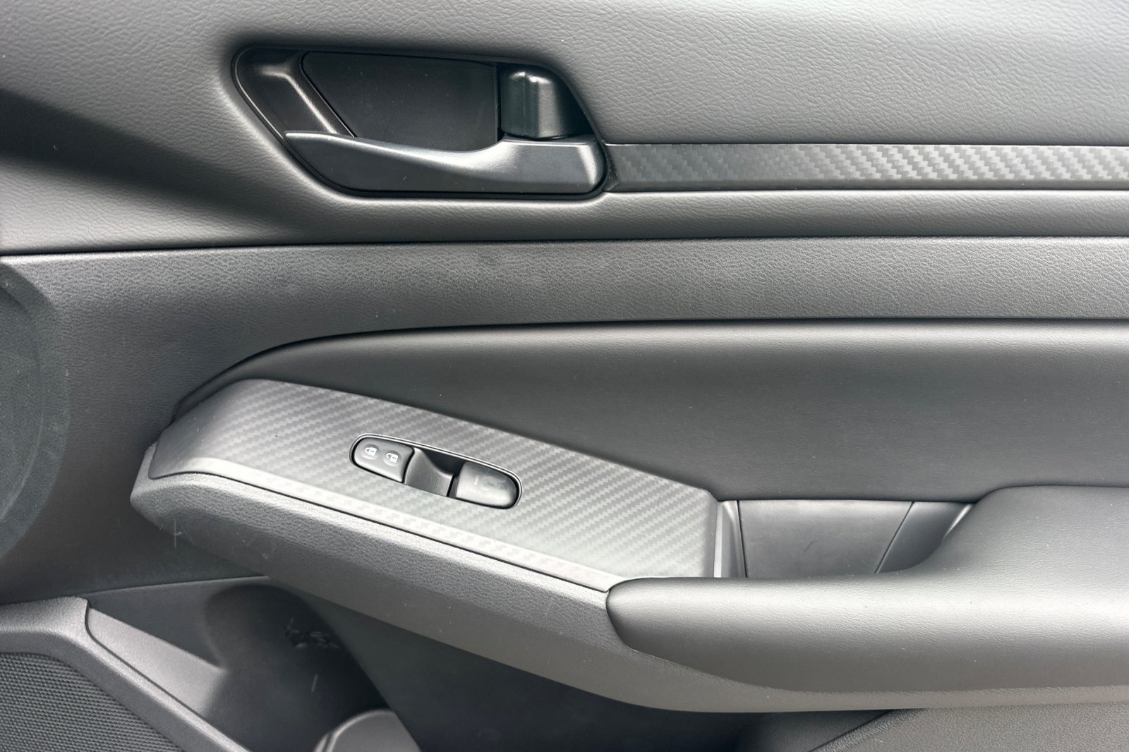 2025 Nissan Altima S Image 19 of 34