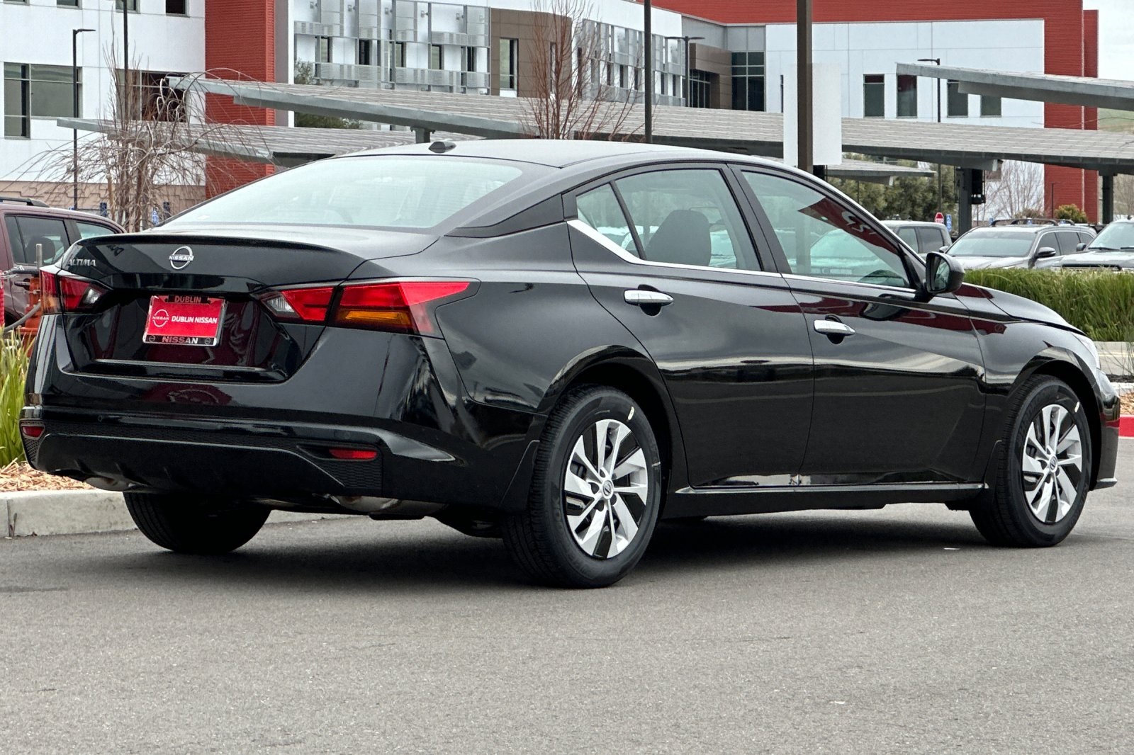 2025 Nissan Altima S Image 6 of 34