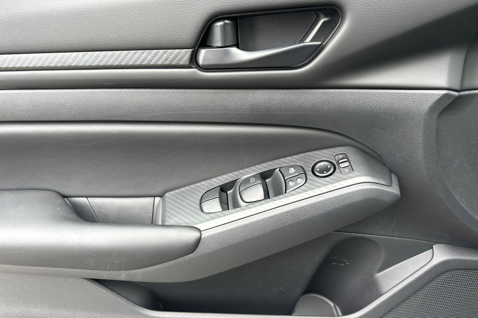 2025 Nissan Altima S Image 12 of 34