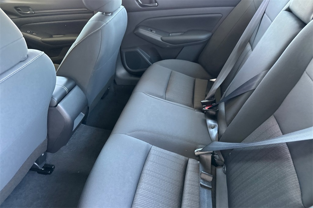 Vehicle image 6 of 22