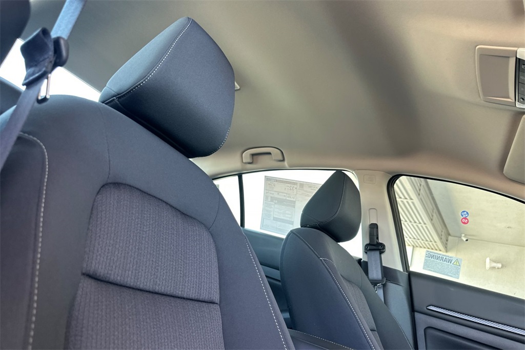Vehicle image 7 of 22
