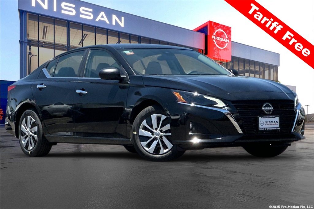 Vehicle image 2 of 22