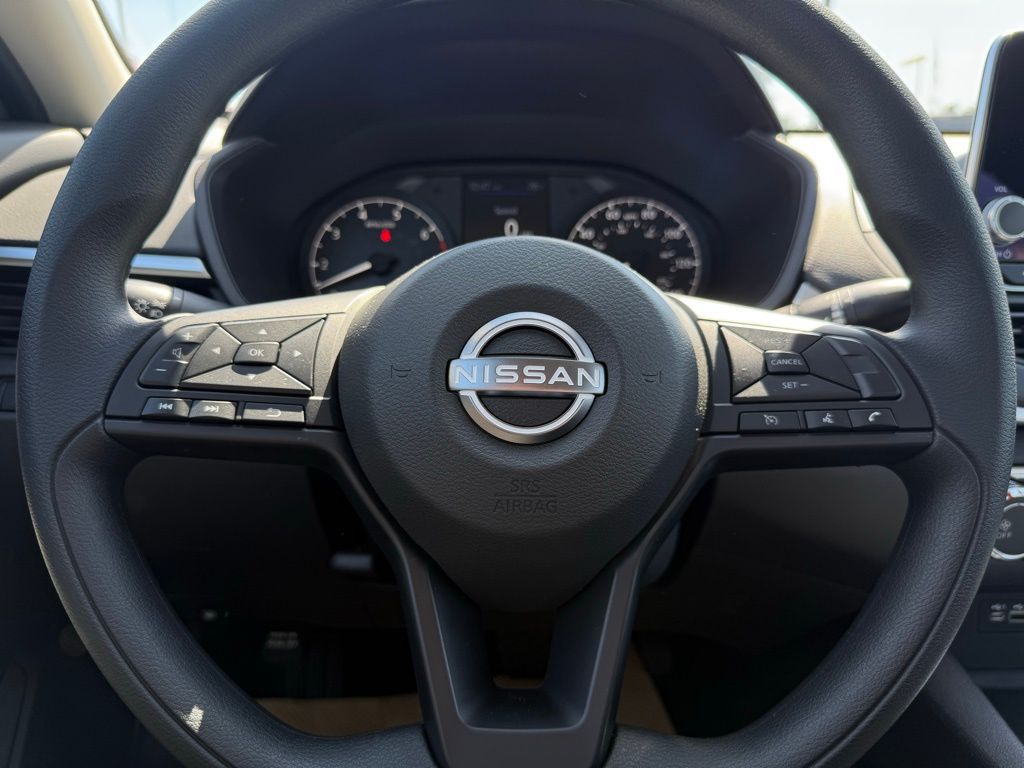 2025 Nissan Altima S Image 16 of 31