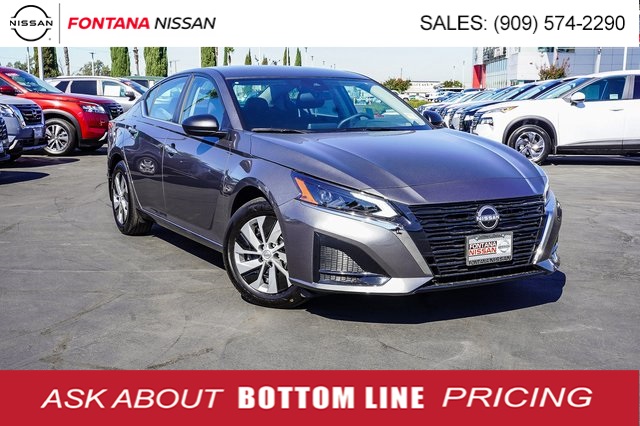 2025 Nissan Altima S Image 3 of 30