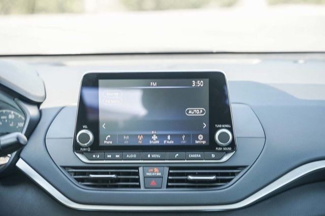 2025 Nissan Altima S Image 18 of 30