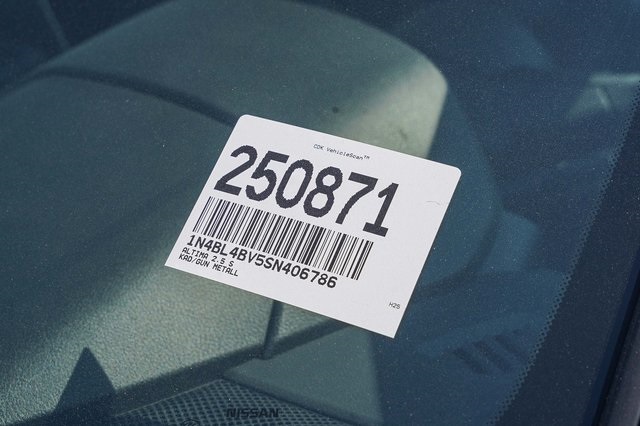 2025 Nissan Altima S Image 25 of 30