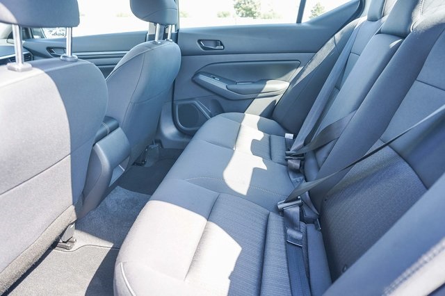 2025 Nissan Altima S Image 11 of 30