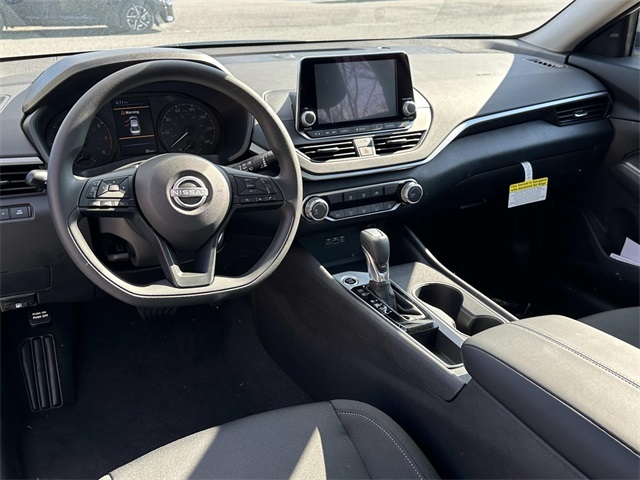 Vehicle image 10 of 18