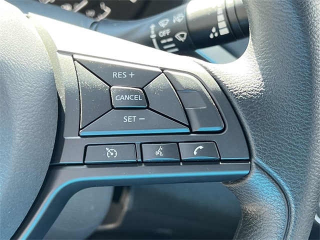 Vehicle image 16 of 28
