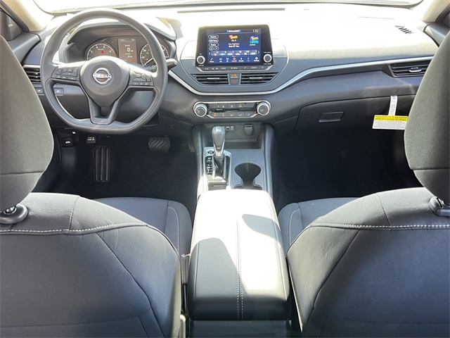 Vehicle image 22 of 28