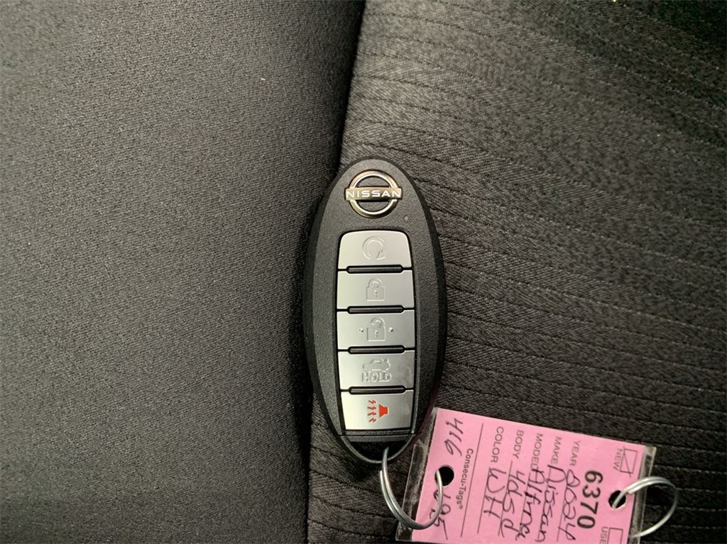 Vehicle image 15 of 23