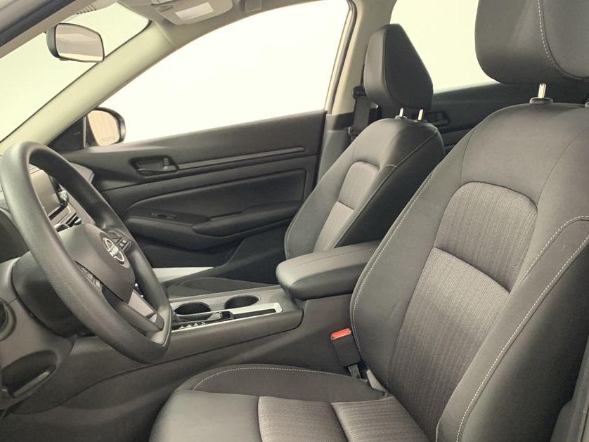Vehicle image 12 of 23