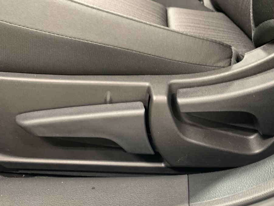 Vehicle image 13 of 23