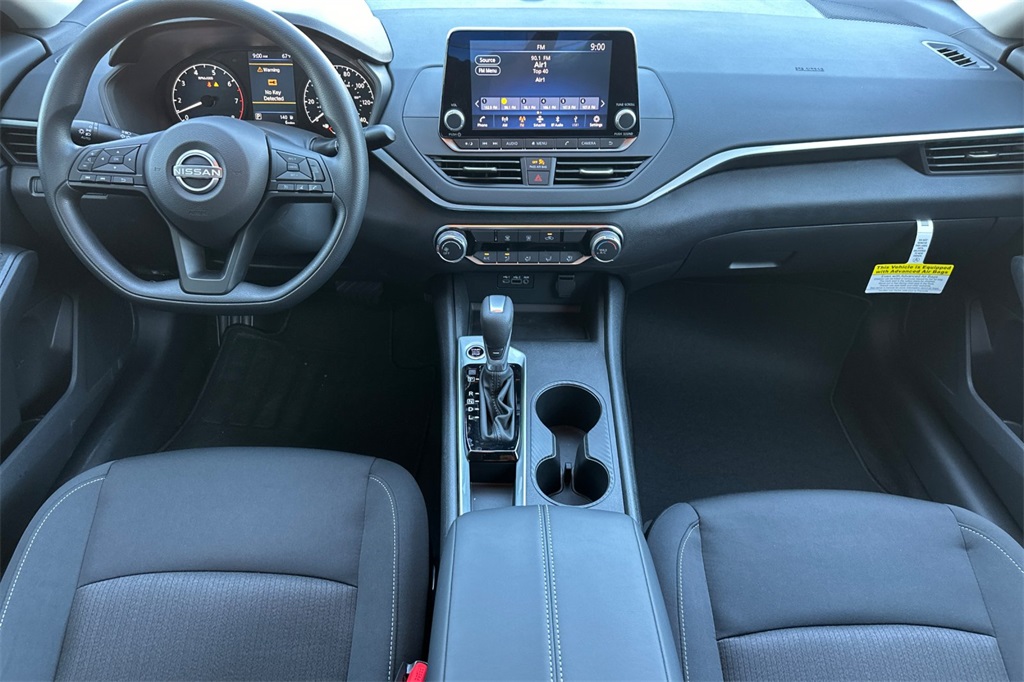 Vehicle image 11 of 25