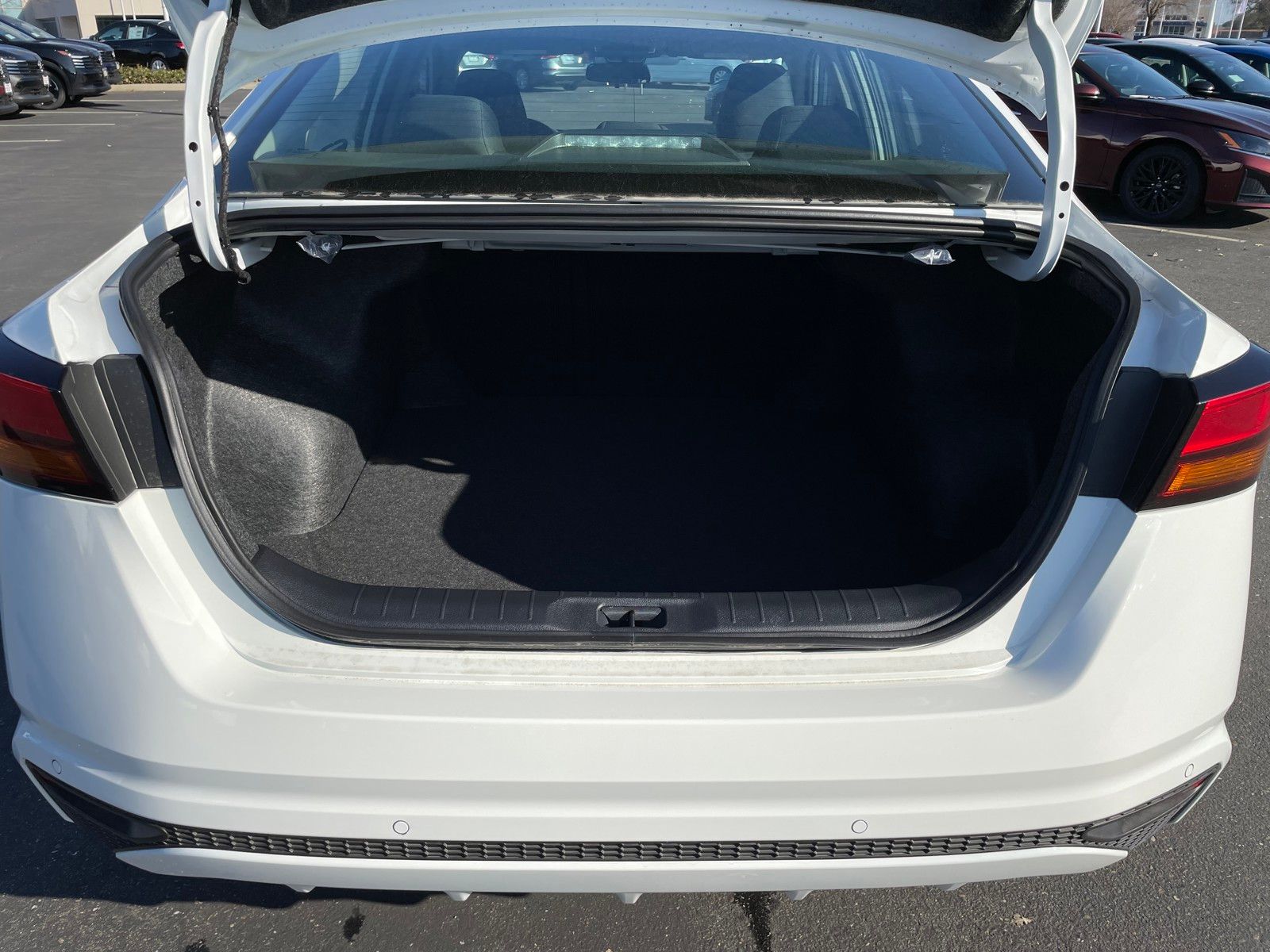 2025 Nissan Altima S Image 13 of 29