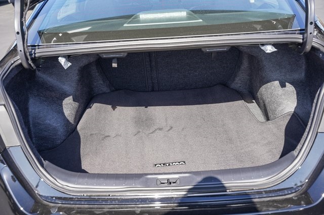 2025 Nissan Altima S Image 10 of 30