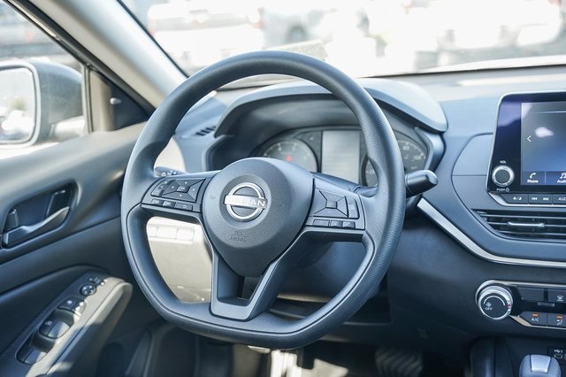 2025 Nissan Altima S Image 15 of 30