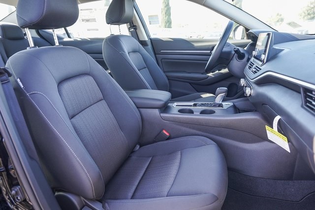 2025 Nissan Altima S Image 11 of 30