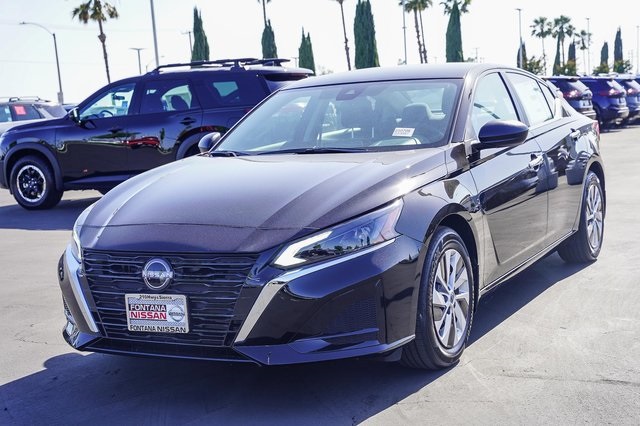 2025 Nissan Altima S Image 1 of 30