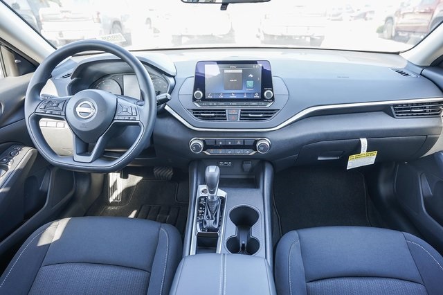 2025 Nissan Altima S Image 14 of 30
