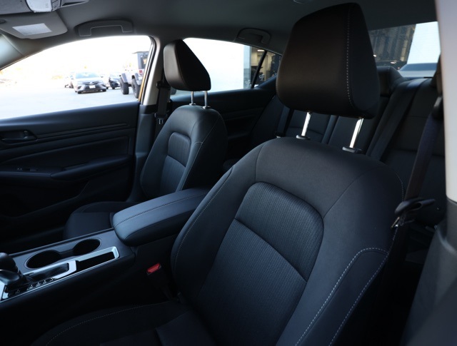 Vehicle image 15 of 30