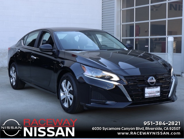 Vehicle image 4 of 30