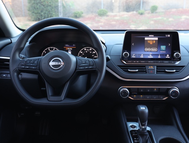 Vehicle image 21 of 30