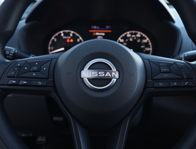 Vehicle image 24 of 30