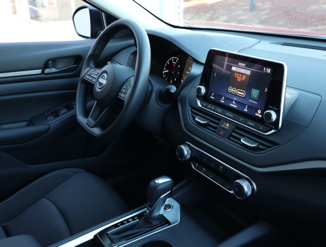 Vehicle image 19 of 30