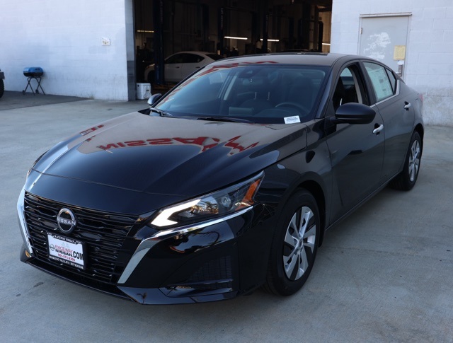 Vehicle image 1 of 30