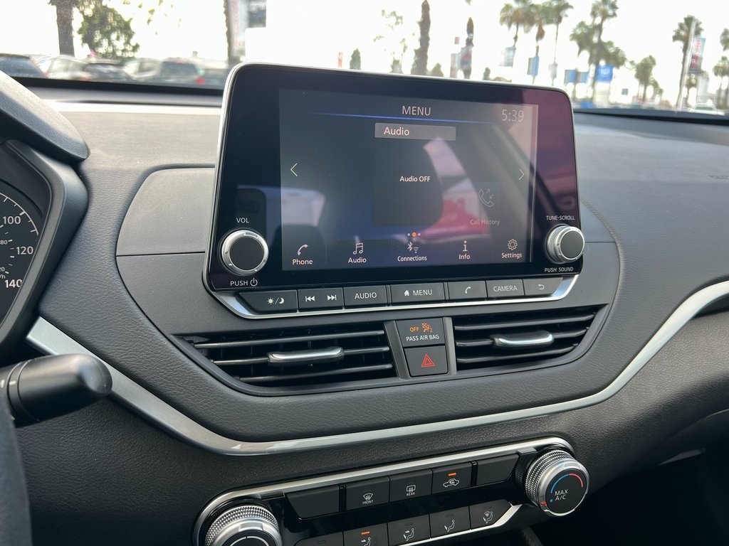 2025 Nissan Altima S Image 19 of 30