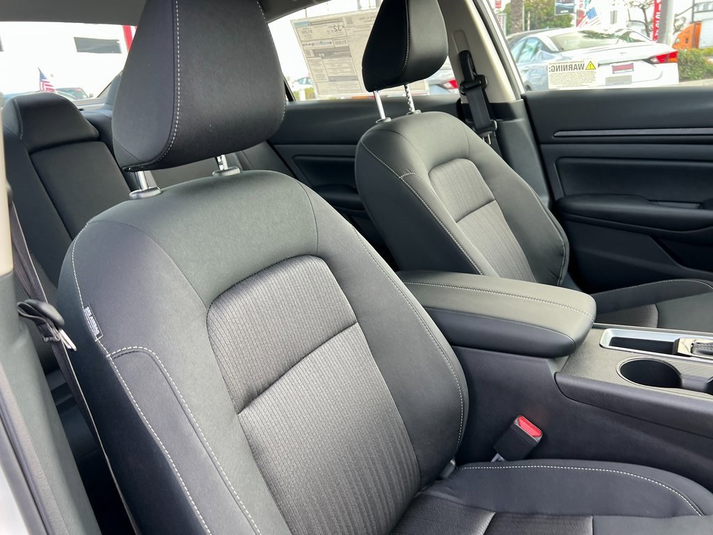 2025 Nissan Altima S Image 12 of 30