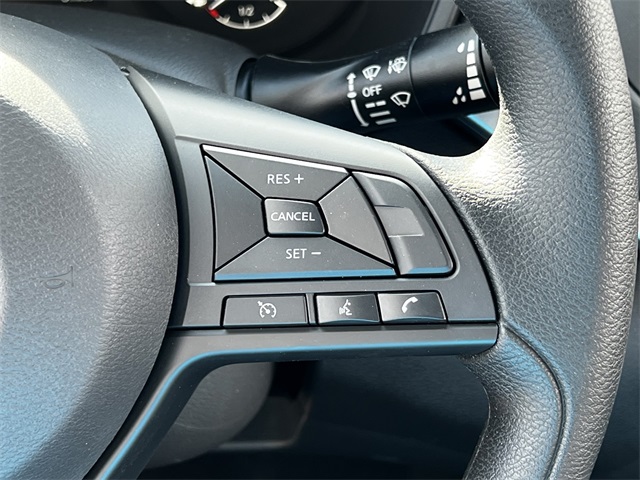 Vehicle image 16 of 27