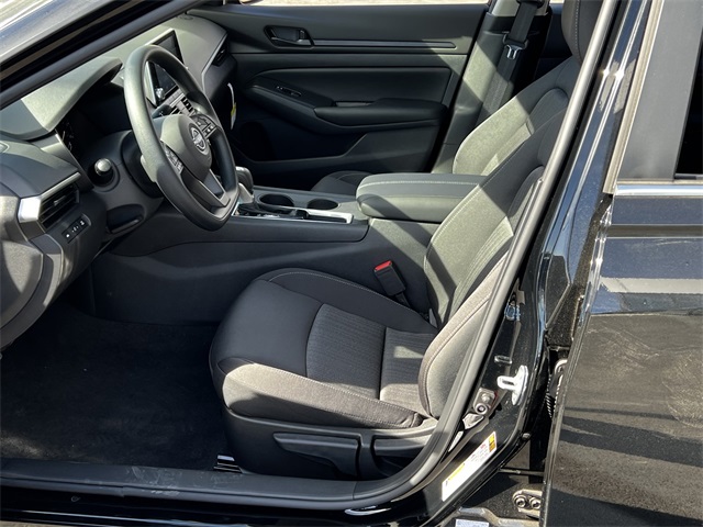 Vehicle image 20 of 27
