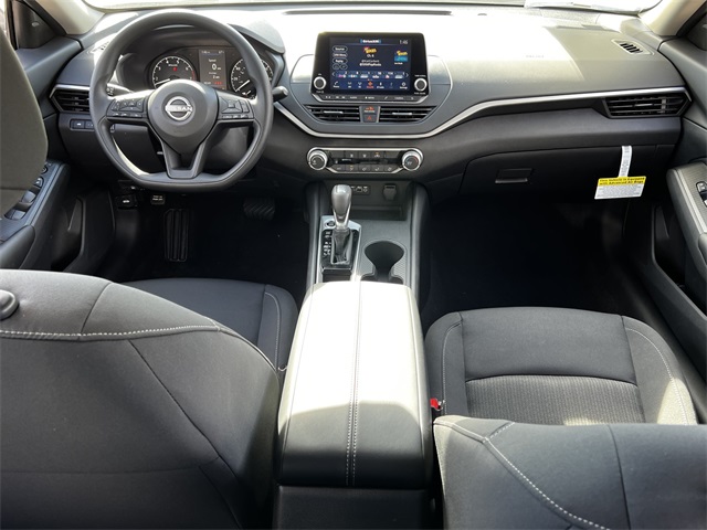 Vehicle image 22 of 27
