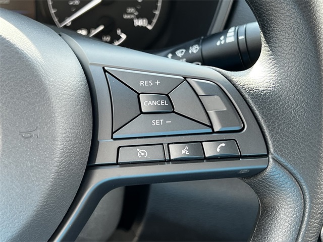 Vehicle image 16 of 28