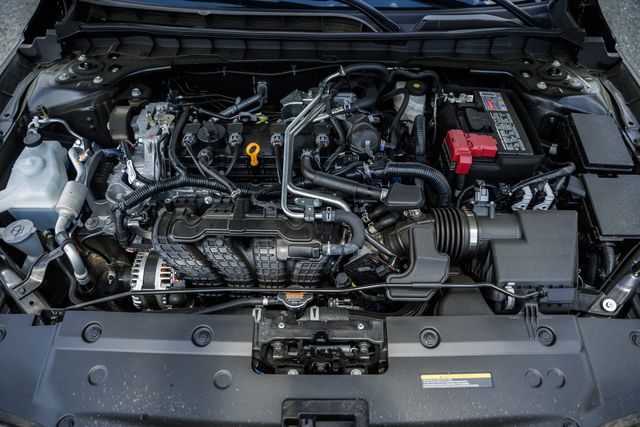 2025 Nissan Altima S Image 7 of 36