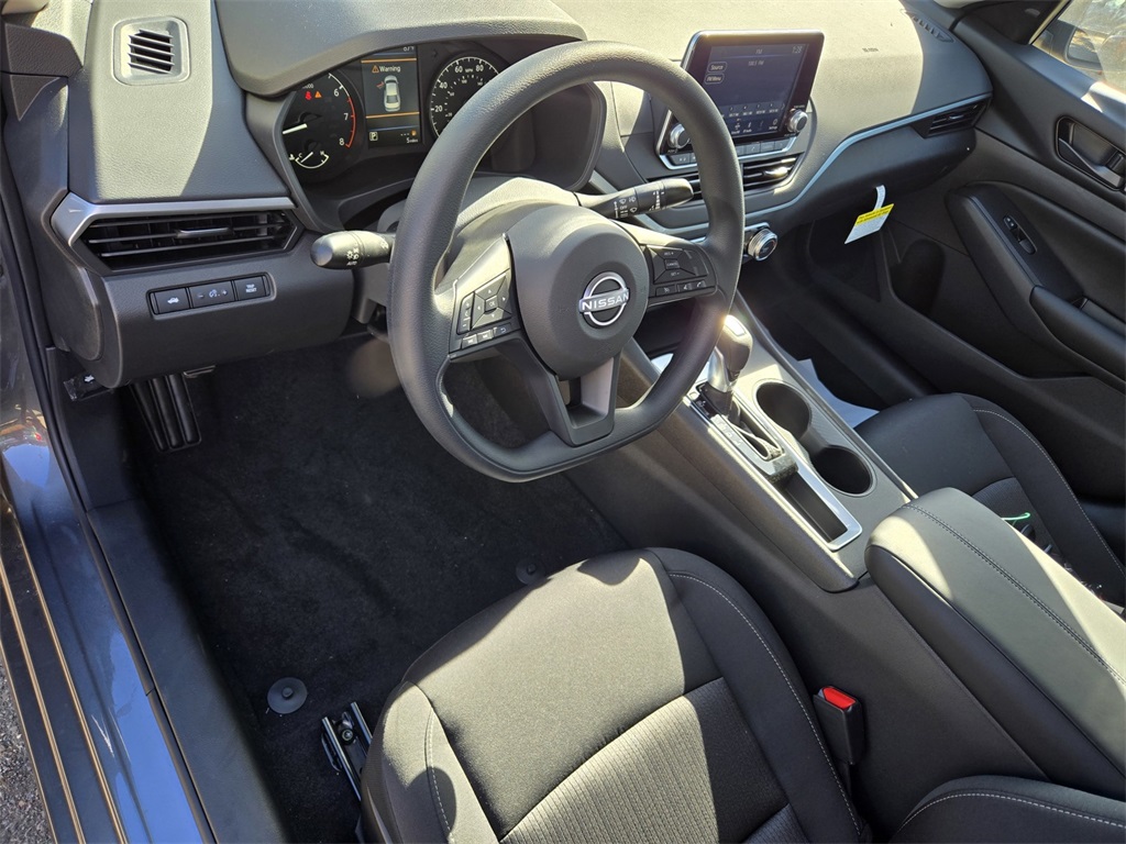 2025 Nissan Altima S Image 10 of 20