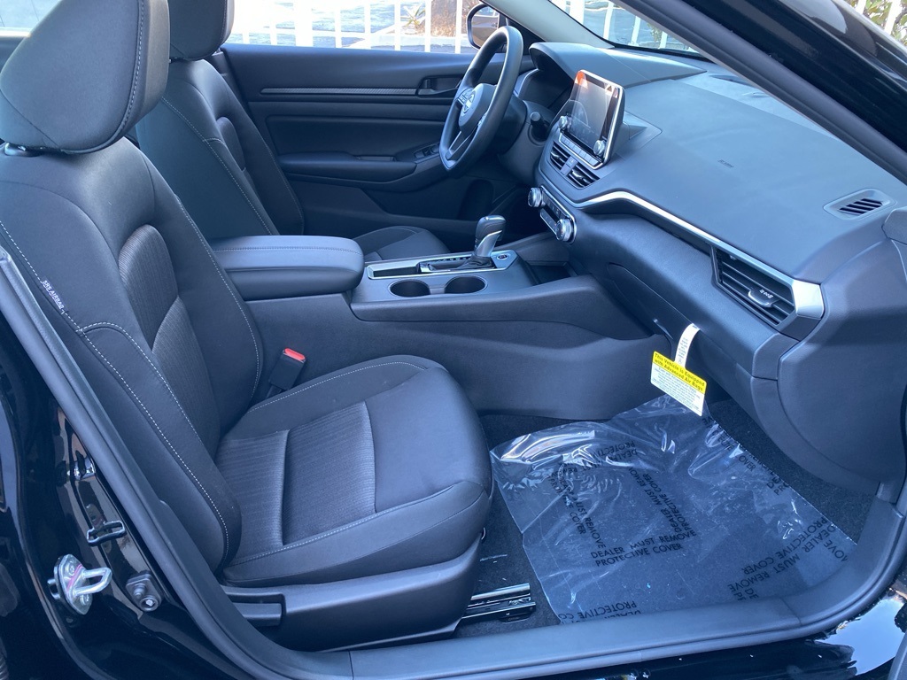 2025 Nissan Altima S Image 20 of 31