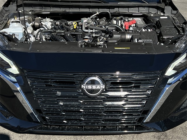 Vehicle image 26 of 28