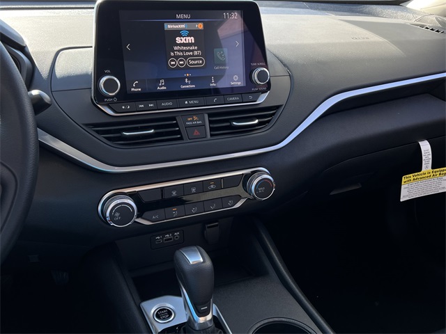 Vehicle image 19 of 28