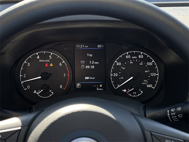 Vehicle image 15 of 28