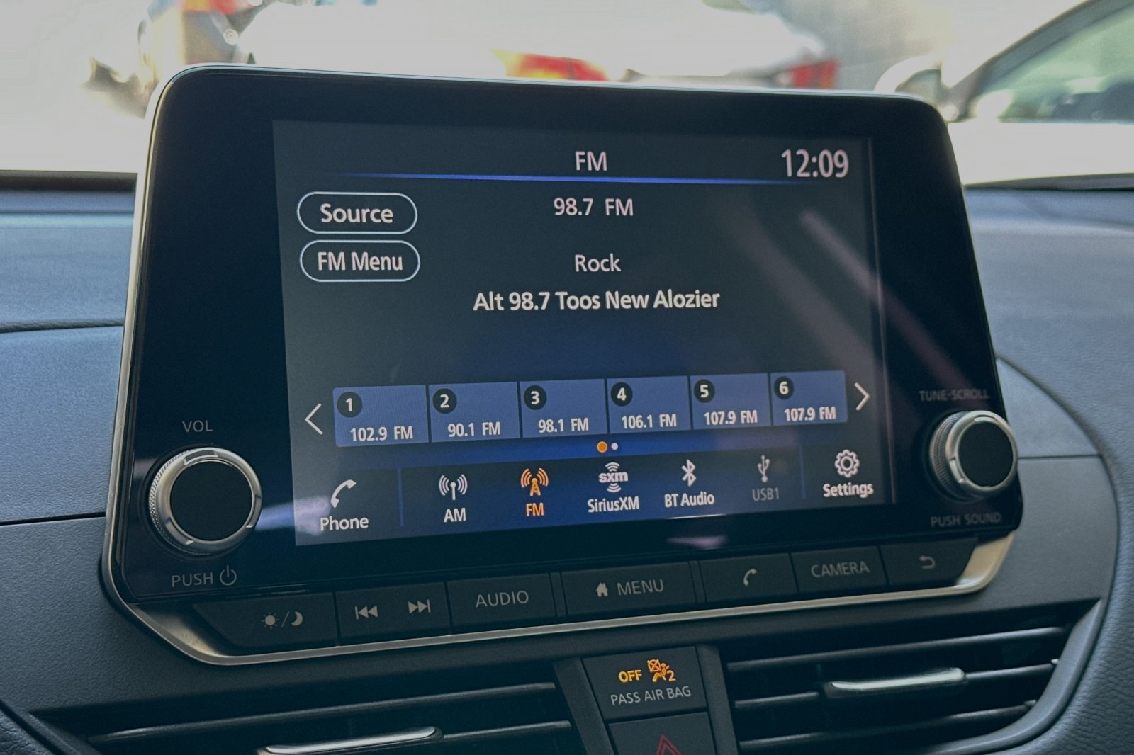 2025 Nissan Altima S Image 12 of 21