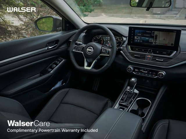 2025 Nissan Altima SL Image 11 of 24