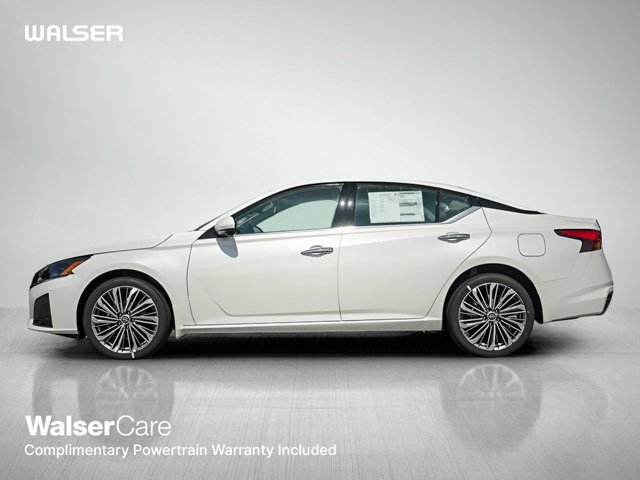 2025 Nissan Altima SL Image 5 of 24