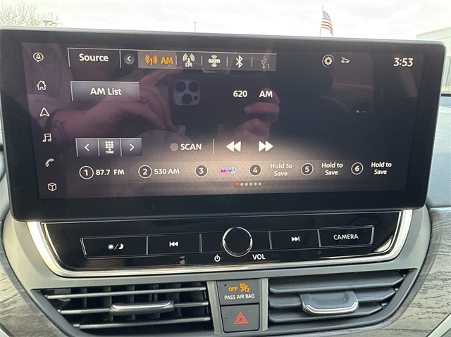 Vehicle image 16 of 26